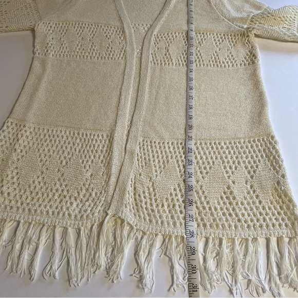 Wrangler Women's Cream Open Knit Fringe Sweater Size Medium - Picture 10 of 11